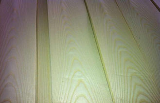 La puerta Ash Natural Flexible Wood Veneer cubre grueso el elástico 0.45m m del corte de la corona