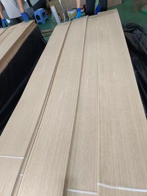 Hojas de chapa de chapa de madera cortada en cuartos con espesor de 0,5 mm para contrachapados
