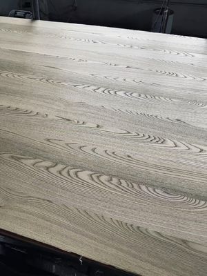 Hoja de chapa de carilla de coronilla de olmo natural cortada y teñida para madera contrachapada