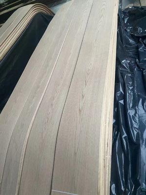 Hojas de carilla de roble blanco de alta calidad cortadas en corona para madera contrachapada