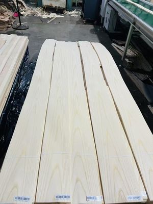 Modern Ash Wood Veneer 0.6mm 1.5mm Thickness 2500*640 Mm for Furniture Production